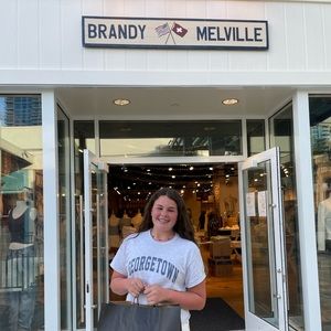 Meet your Posher, Addy